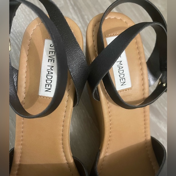 Steve Madden Welsh Platform Wedge - Picture 4 of 9